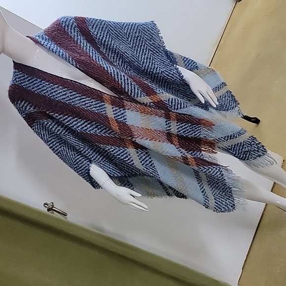 Steve Madden Sweaters - Steve Madden Brushed-Border Plaid Ruana Poncho Cape One Size Fits All
